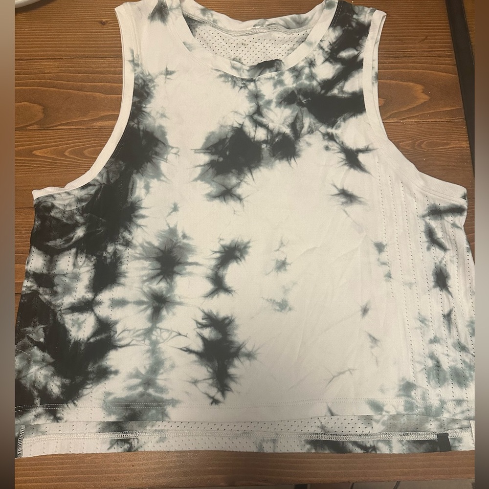 Tie-Dye Sleeveless Women's workout top - Black and White